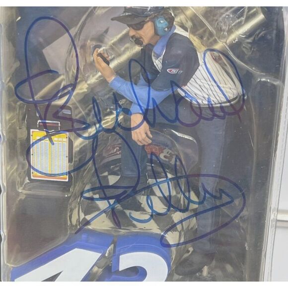 Richard Petty Signed NASCAR Action Figure LE Collectors Item In Original Packagi - Picture 2 of 3